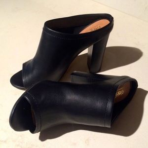 Mossimo open-toe mule